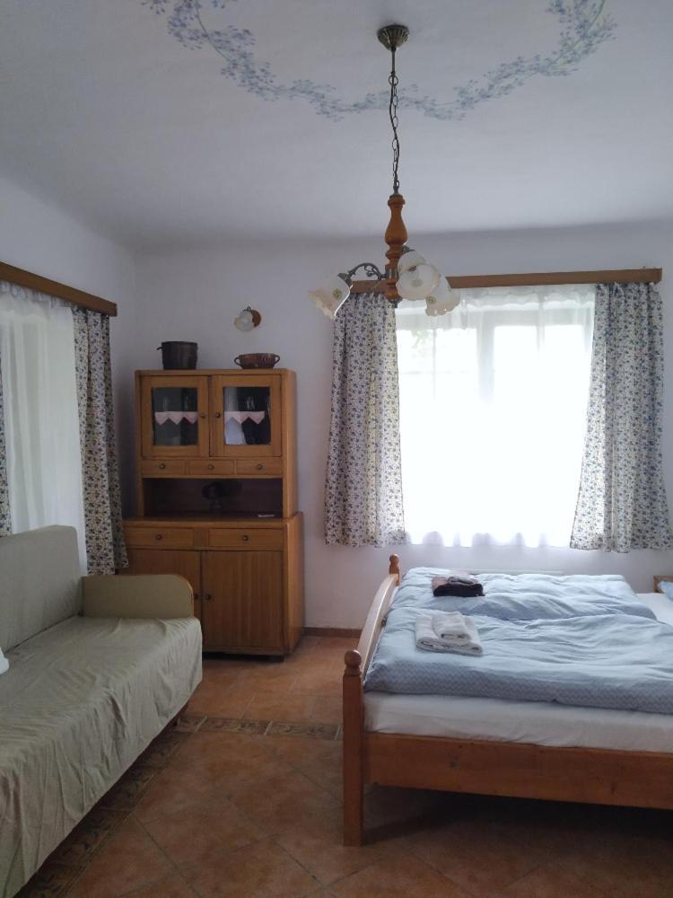 Ubytovani Pod Jilmem Zar Cameră foto